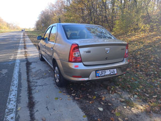 Dacia Logan foto 2