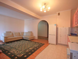 Chirie apartament spatios cu 2 camere, 87m2, str. G.Asachi 58,Telecentru, {de la proprietar} foto 1