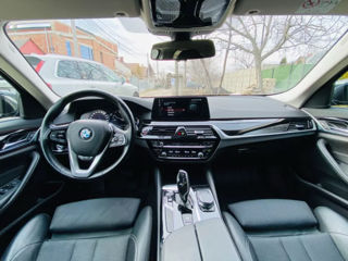 BMW 5 Series foto 3