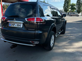 Mitsubishi Pajero Sport foto 4