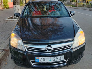 Opel Astra foto 1