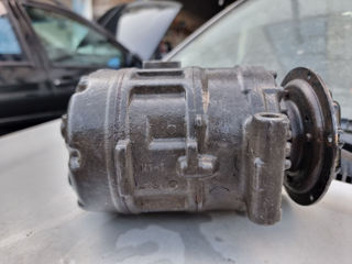 Compresor conditioner Volkswagen T5 2.5 tdi foto 5