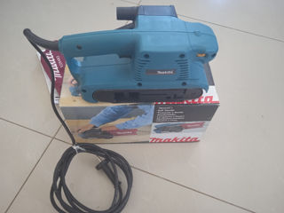 Masina De slefuit Makita 9911