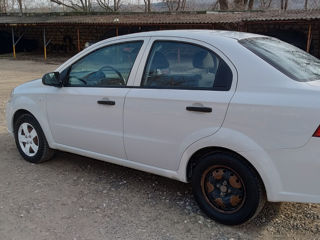 Chevrolet Aveo foto 5