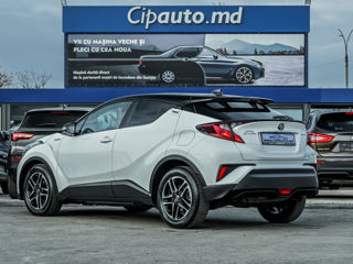 Toyota C-HR foto 2