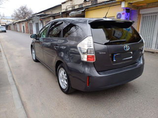 Toyota Prius + foto 6