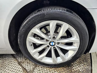 BMW 5 Series foto 5