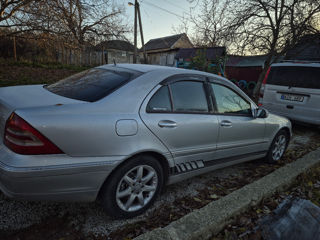 Mercedes C-Class foto 6