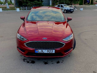 Ford Fusion foto 1