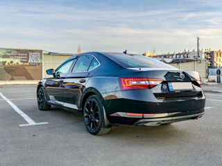 Skoda Superb foto 4