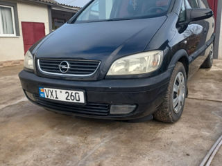 Opel Zafira foto 4