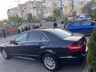 Mercedes E-Class foto 2