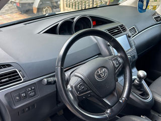 Toyota Verso foto 8