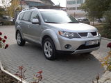 Mitsubishi Outlander foto 1