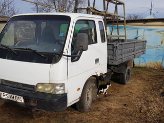 KIA k2700