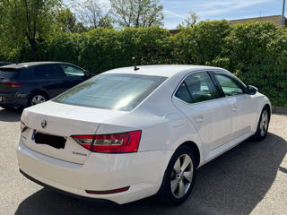 Skoda Superb foto 3