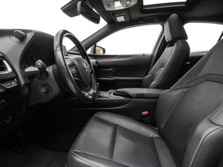 Lexus UX foto 18