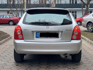 Mazda 323 foto 5