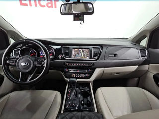 KIA Carnival foto 4