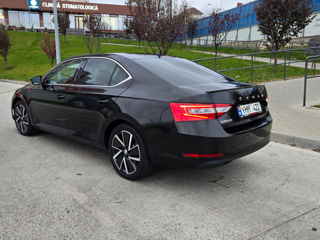 Skoda Superb foto 4