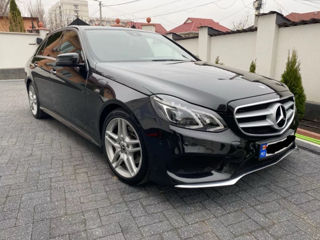 Mercedes E-Class foto 2