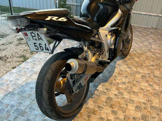 Yamaha R6 foto 3