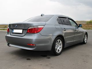 BMW 5 Series foto 8