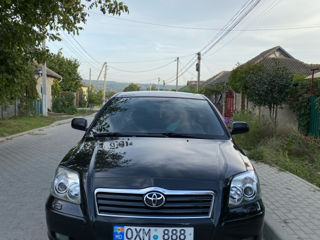 Toyota Avensis foto 7