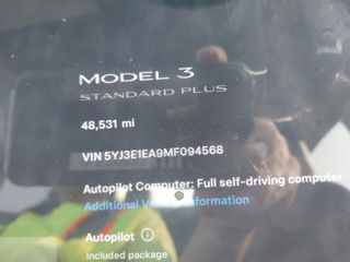 Tesla Model 3 foto 8