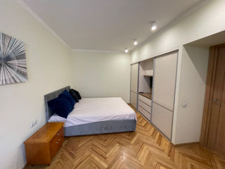 Apartament cu 2 camere, 55 m², Centru, Chișinău foto 12