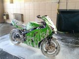 Kawasaki ZX6R foto 1