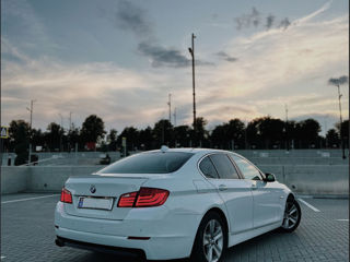 BMW 5 Series foto 3