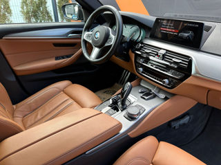 BMW 5 Series foto 8