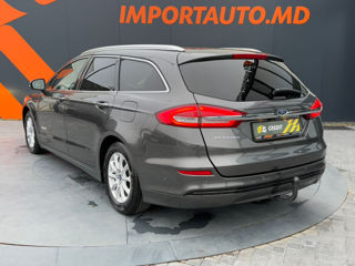 Ford Mondeo foto 7