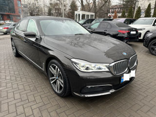 BMW 7 Series foto 8