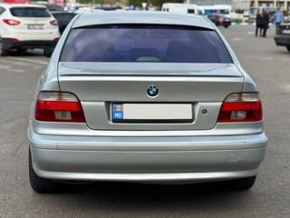 BMW 5 Series foto 7