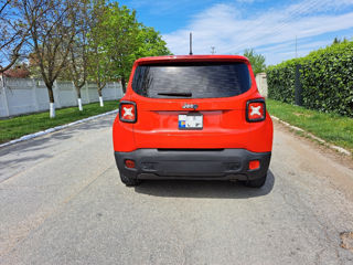 Jeep Renegade фото 6