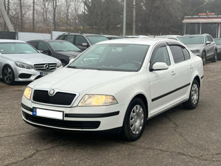 Skoda Octavia foto 2