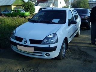 Renault Clio Symbol foto 1