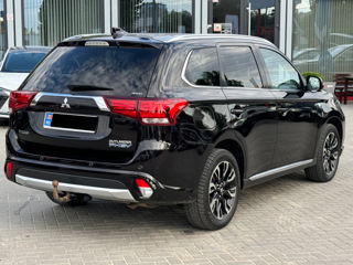 Mitsubishi Outlander foto 4