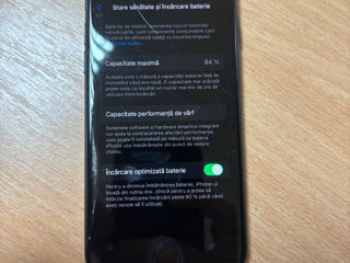iPhone SE generația 2 foto 4