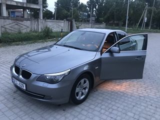 BMW 5 Series foto 7