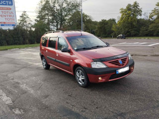 Dacia Logan foto 2