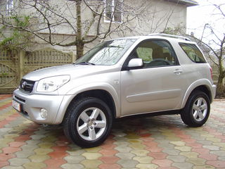 Toyota Rav 4 foto 1