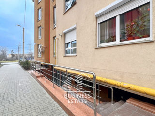 Vânzare! Comercial 154 m2! Prima linie! Ciocana, str. Ginta Latină. foto 0