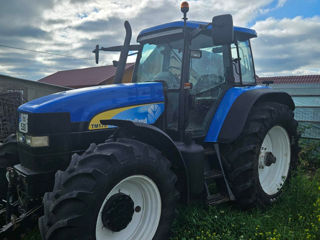 Tractor New Holland foto 2