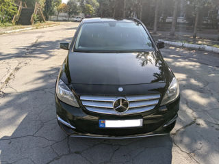 Mercedes B-Class foto 2