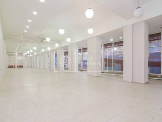 Centru, str. Bănulescu-Bodoni, chirie spațiu comercial, 400 m.p, 4 000€ foto 2