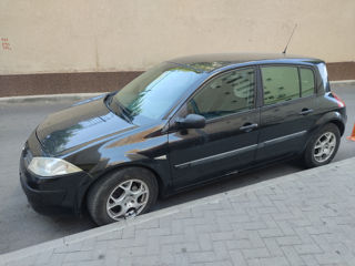 Renault Megane foto 2