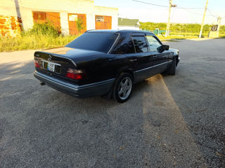 Mercedes Series (W124) foto 4